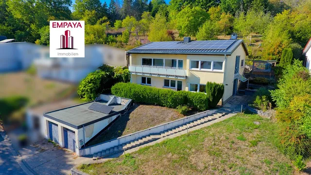 Einfamilienhaus in Neunkirchen: Einfamilienhaus mit Einliegerwohnung in NK-Hangard